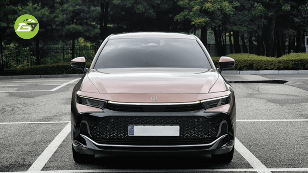 3 Toyota Crown Crossover 2.5 HEV.png