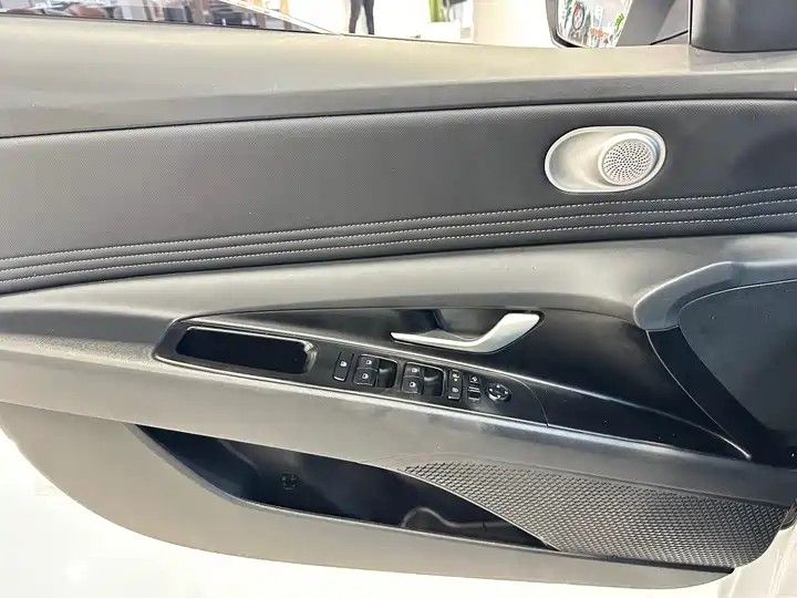 Hyundai Elantra, фото 11